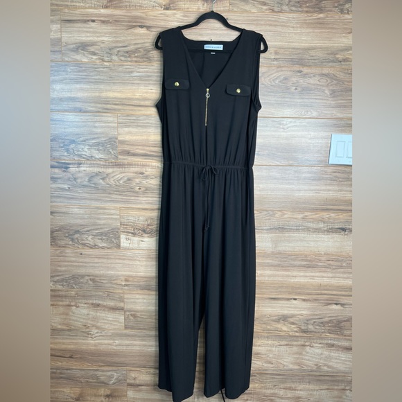 Emma & Michele | Black Sleeveless Jumpsuit with Gold Hardware | Size XL - Picture 3 of 11
